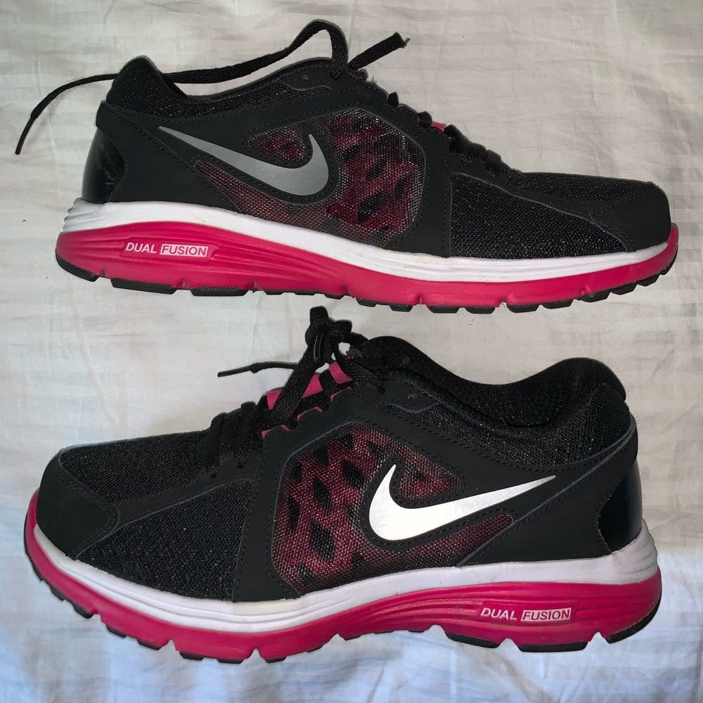 Women’s Dual Fusion Nike’s
